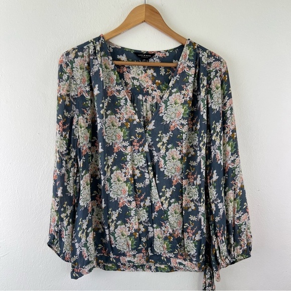 Lucky Brand Tops - Lucky Brand Beautiful Floral Snap Wrap Long Sleeve Blouse L